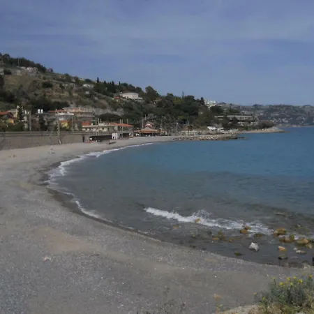 Appartamento Bordighera דירה *
